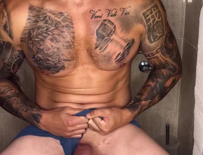 Hot Cumshot Closer with No Touch