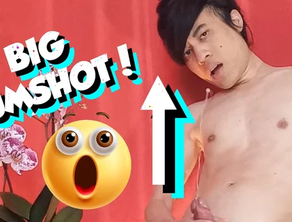 Wow the Big Cumshot! How Far Does Jon Arteen Squirt His Juicy Cum in This Hot Show of a Sexy Naked Gay Twink Masturbating