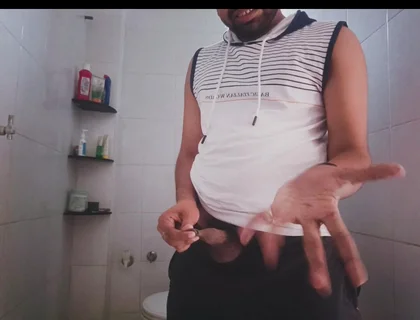 Watching fucking hard porn at home alone and then peeing long