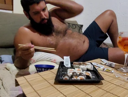 100-piece Sushi Challenge: Completely Maxed Out & Bloated