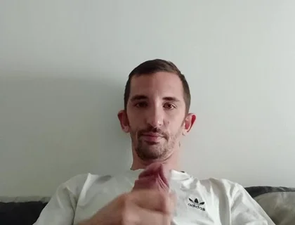Xxl of a Young Guy with Big Cumshot