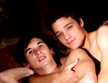 Krys Perez & Skyelr Bleu Chat While Cuddling in Bed