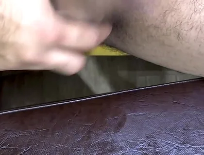 Straight Dom Karim Cums While Getting a Foot Massage