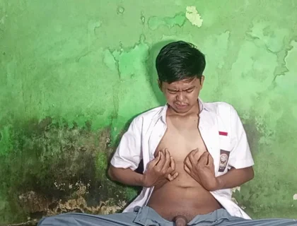 Young Man Tries Round Nude