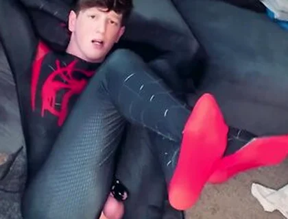 Super Hero Spiderman Cosplay Twink Getting Fucked By Machine