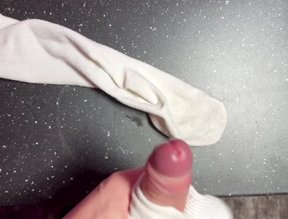 Exclusive: Guy Shows off His Legs and Cums on His Socks.