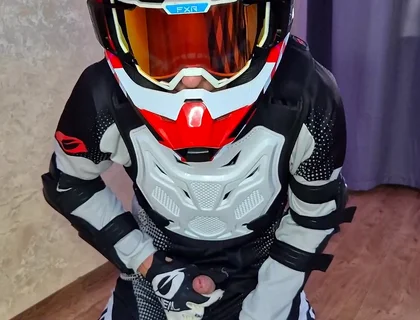 I Put on My Boyfriend's Mxgear, Cum Twice