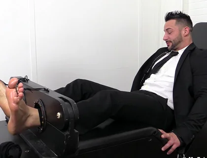 Burly Hunk Yoel Tied up & Tickle