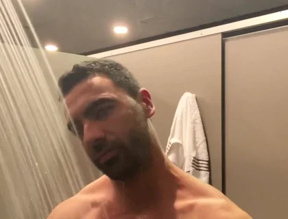 I Love to Take a Hot Shower