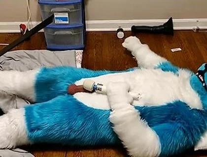 Fizzy Tortures His Balls With A Robospanker