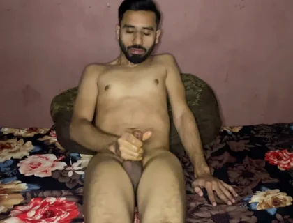 Lahore Bull New Porn Face Reveal Hot Women Fucking Service Available in Lahore
