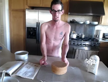 Chaturbate Baking Show Making a Cake