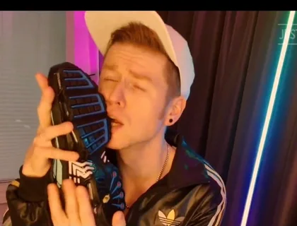 It's Sneaker Likin' Good