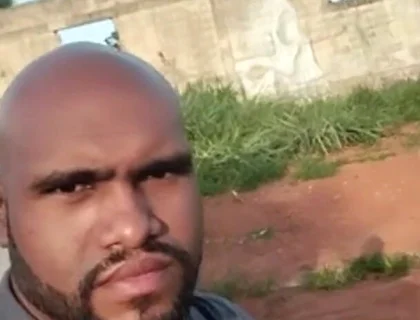 Alone at the Construction Site, I Always Secretly Masturbate.