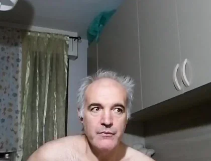 A Quick with a Big Cumshot as Soon as I Wake up Early in the Morning!