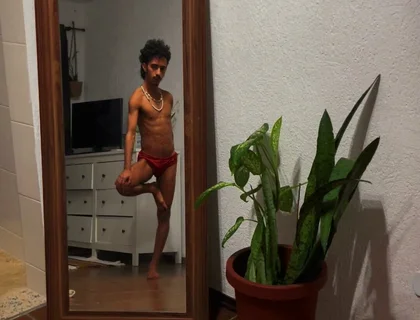 Showing off Naked in Front of My Friend