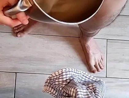 Top Chef Naked: Snauwflake Is Cooking Pancake