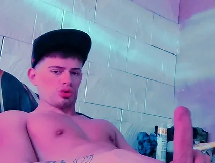 I Masturbate in My Friend's Room Until I Ejaculate
