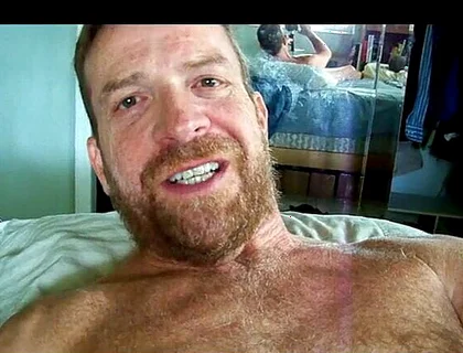 Hairyartist in Flying Cumsplashes