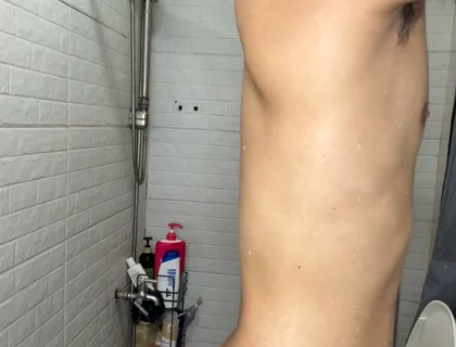 My stepsister boyfriend fucked me while she's busy