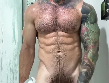 Wet Flex Solo: Soapy Muscular Hairy Body in the Shower
