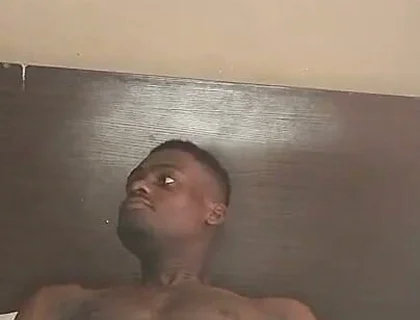 Cumming on the Sheets on a Hot Afternoon