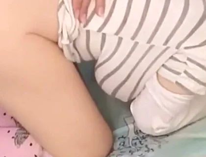 1075 Tight-assed Little Stepdaughter Receives Accidental Penetration