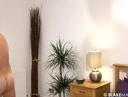 James Dribbles Precum Throughout His Wank