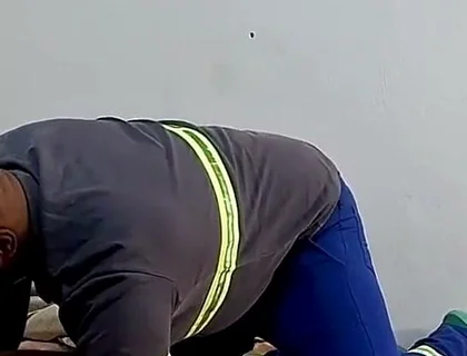 My Brother-in-law Came Home From Work and Caught Me Naked in the Bedroom, and I Asked Him to Give Me a Blowjob in Secret.