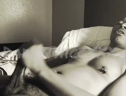Daddythiccxxx Strokes B&w
