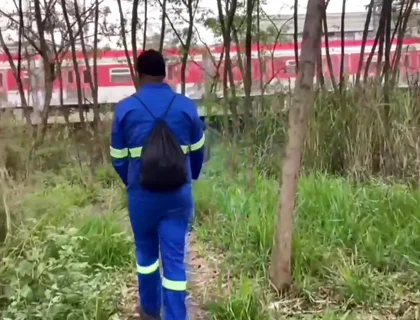 A Worker Passed Through the Park and Received a Blowjob.