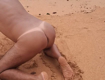 Ladysilva on the Beach Naked Showing off Her Big Sexy Ass Tanned with Mark