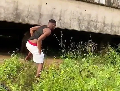 Under the Bridge Outdoor Fucking His Ass Well...