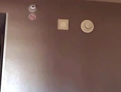 Kennie Jai Gets Massaged From Coach