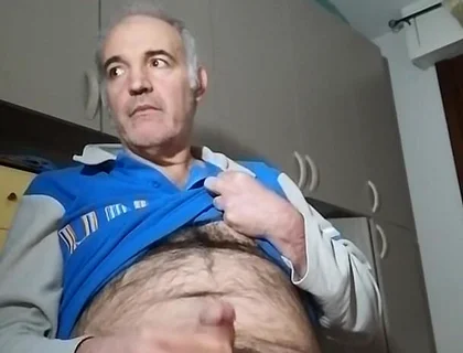 A Nice Cumshot Before Going to Sleep!