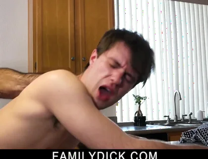 Maxx Monroe And Bishop Angus In Muscled Bear Stepdaddy Having A Morning Quickie With Stepson