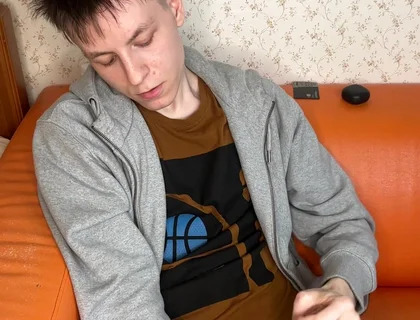 18-year-old's Creamy Dick Burst