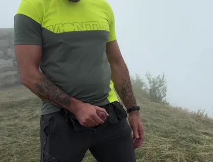 After a Long Hike, I Found the Perfect Spot to Let off Some Steam