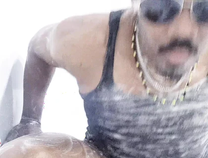 I Wash My Body in the Bath 5