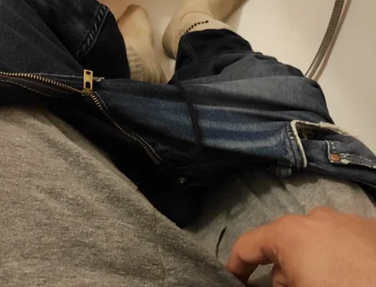 Dirty Pig Hammer on It, Pissing and Socks Toilet