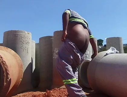 I Took Advantage of the Holiday to Be Alone and at the Construction Site