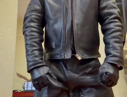 Leather Cop Kinkysirius in Full Leather Staged a Leather Striptease