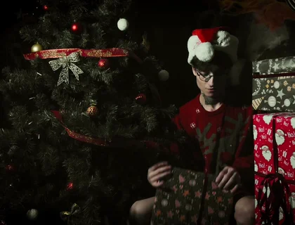Jerking off Under the Christmas Tree