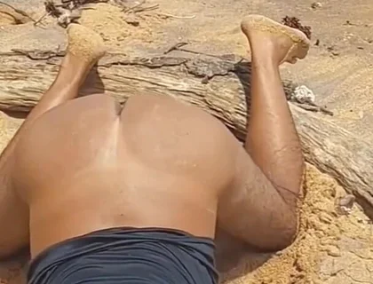 Ladysilva My Sexy Ass on the Beach