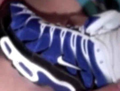 Arab slut submissed to the sneakers of his 2 friends