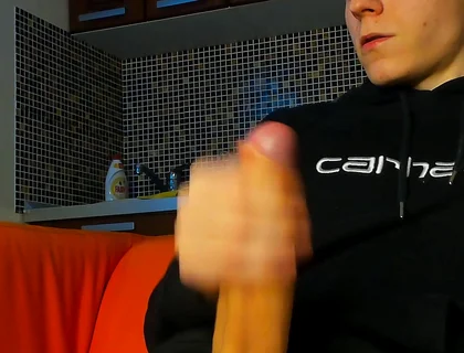 18's Horny Solo Cum Play Adventure