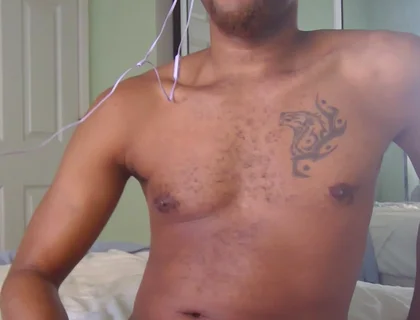 Kennie Jai Shows off on Cam
