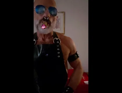 Skindad Gar Lighting