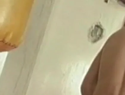 Two boxers fucking in the sport room