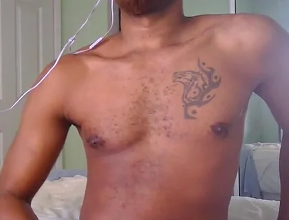 Kennie Jai Shows off on Cam